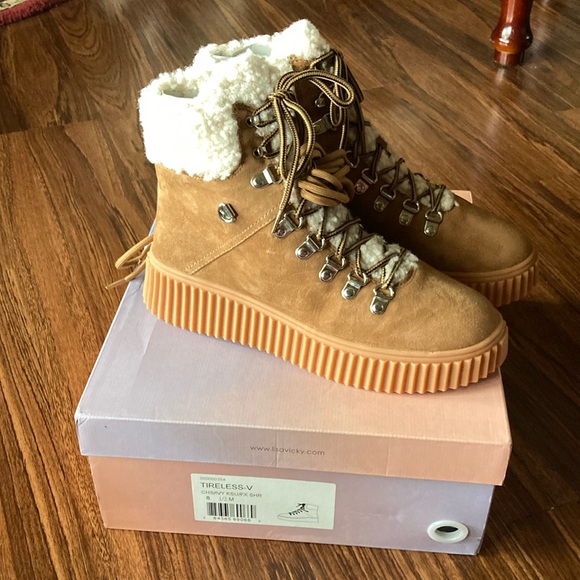 Lisa Vicky Brown Winter Boots with Extra Laces - Picture 1 of 7